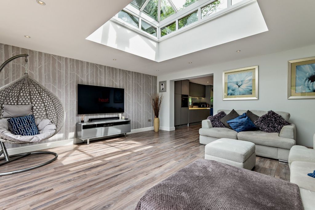 Additional image 4 of 5 bed detached house for saleWestley Mill, Binfield, Bracknell, Berkshire RG42
