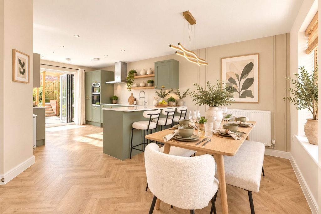 Property photo 3 of 15 Dining Area