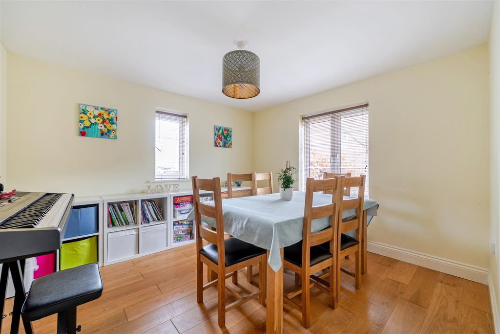 Property photo 3 of 20 Dining Room