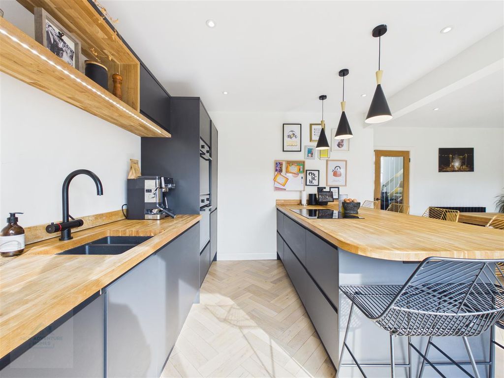 Property photo 3 of 28 Open Plan Kitchen / Dining