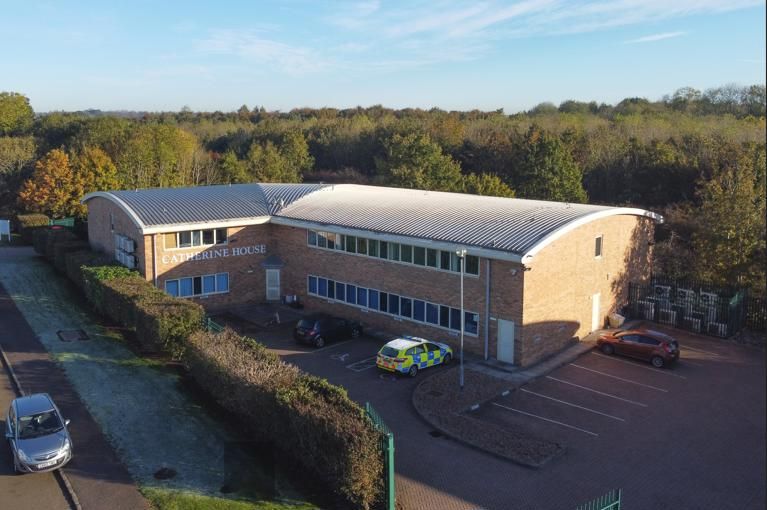 Property photo 1 of 7 Photo 4