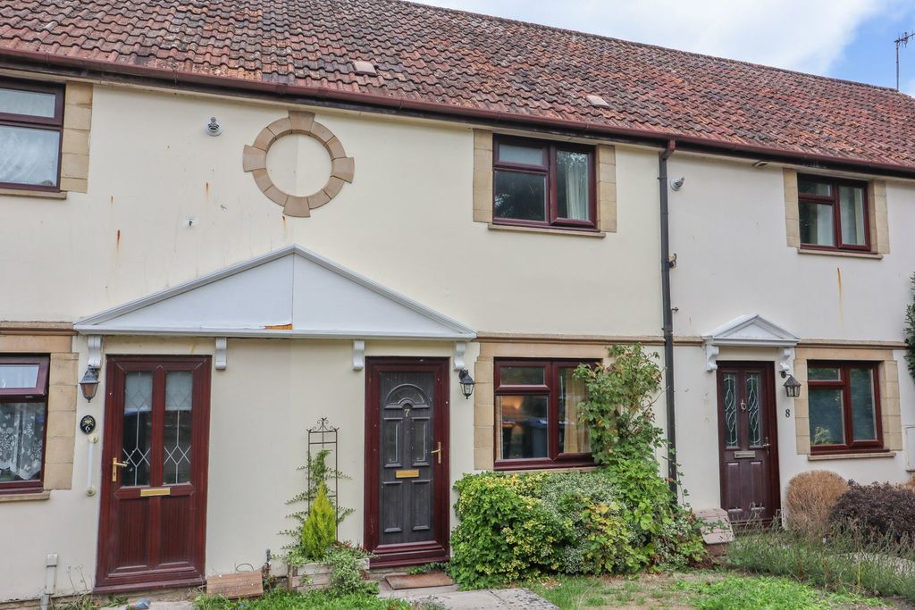Property photo 1 of 11