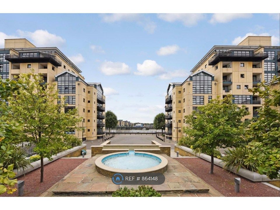 Property photo 2 of 15 Courtyard