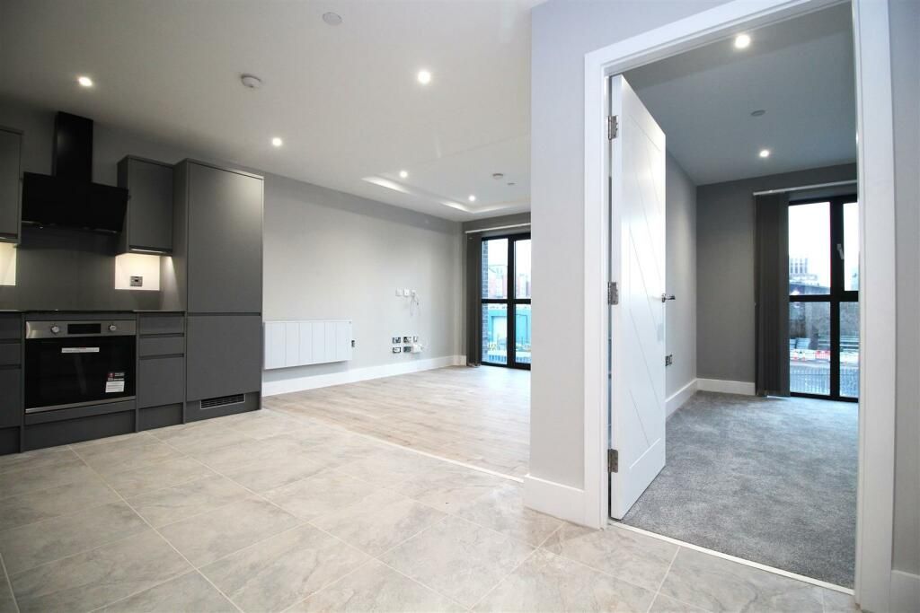 Property photo 2 of 7 Image