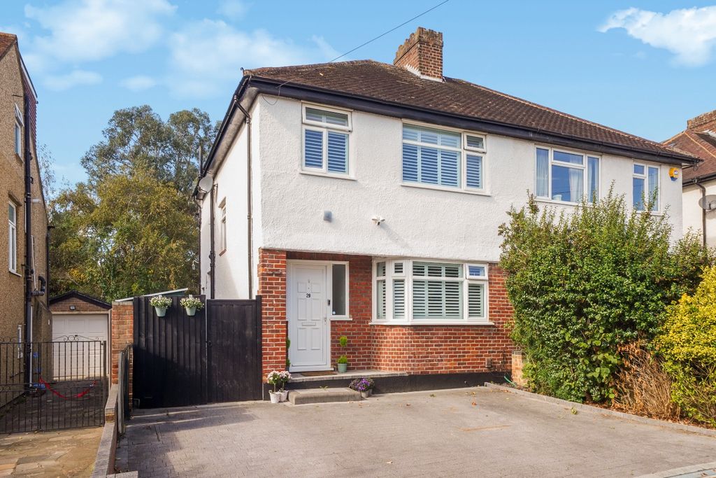 Property photo 1 of 19 5572501