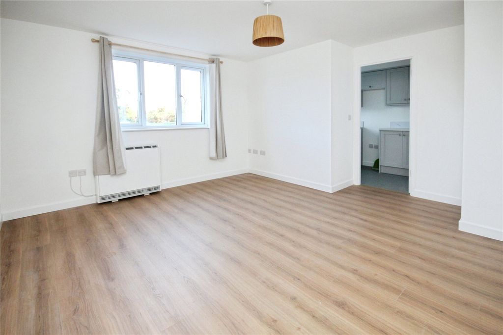 Property photo 3 of 7 Picture No. 02