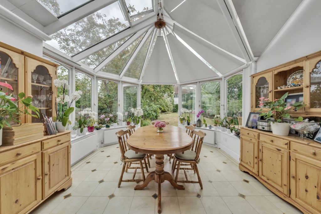 Property photo 2 of 23 Picture No. 33