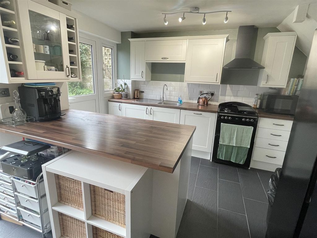 Property photo 3 of 11 Img_9585.Jpg