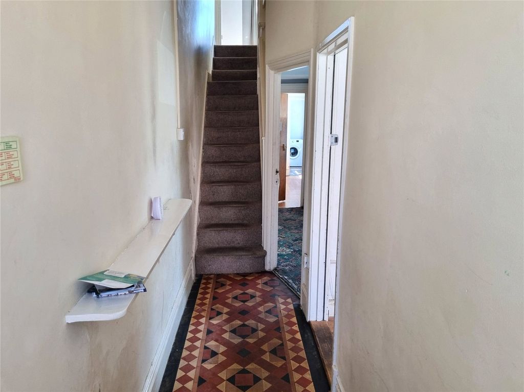 Property photo 3 of 17 Picture No. 04