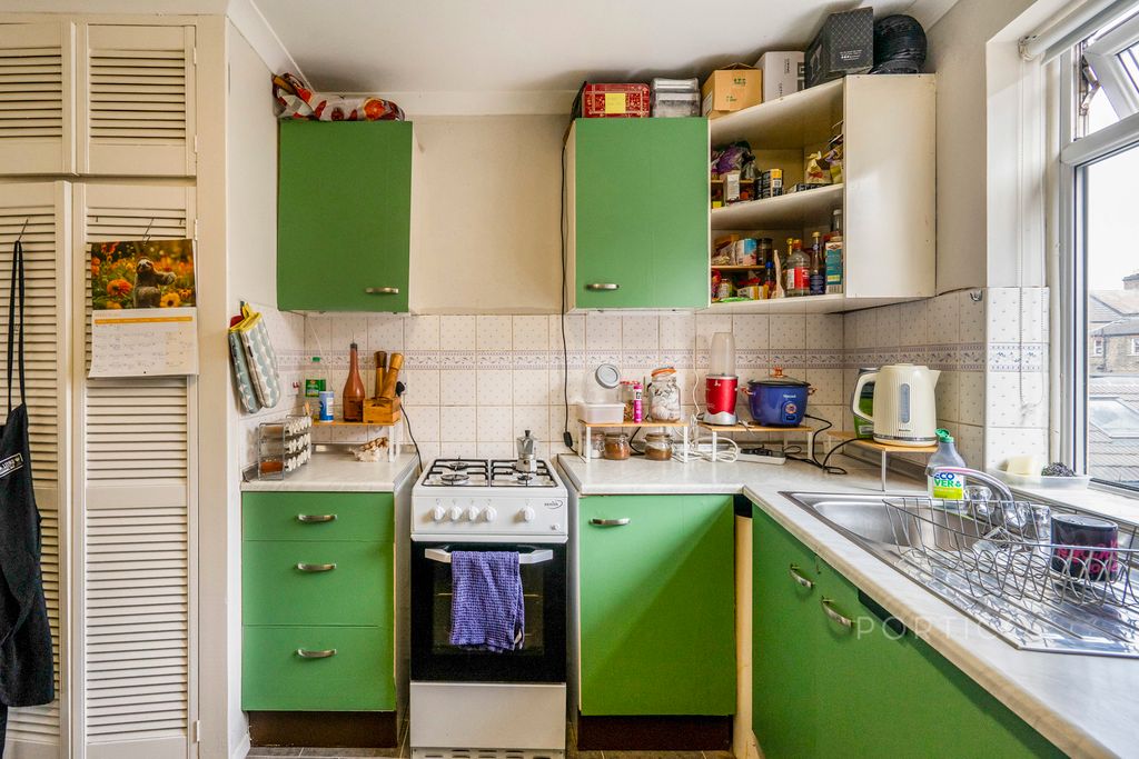 Property photo 3 of 19 Pbox-Img.Jpg