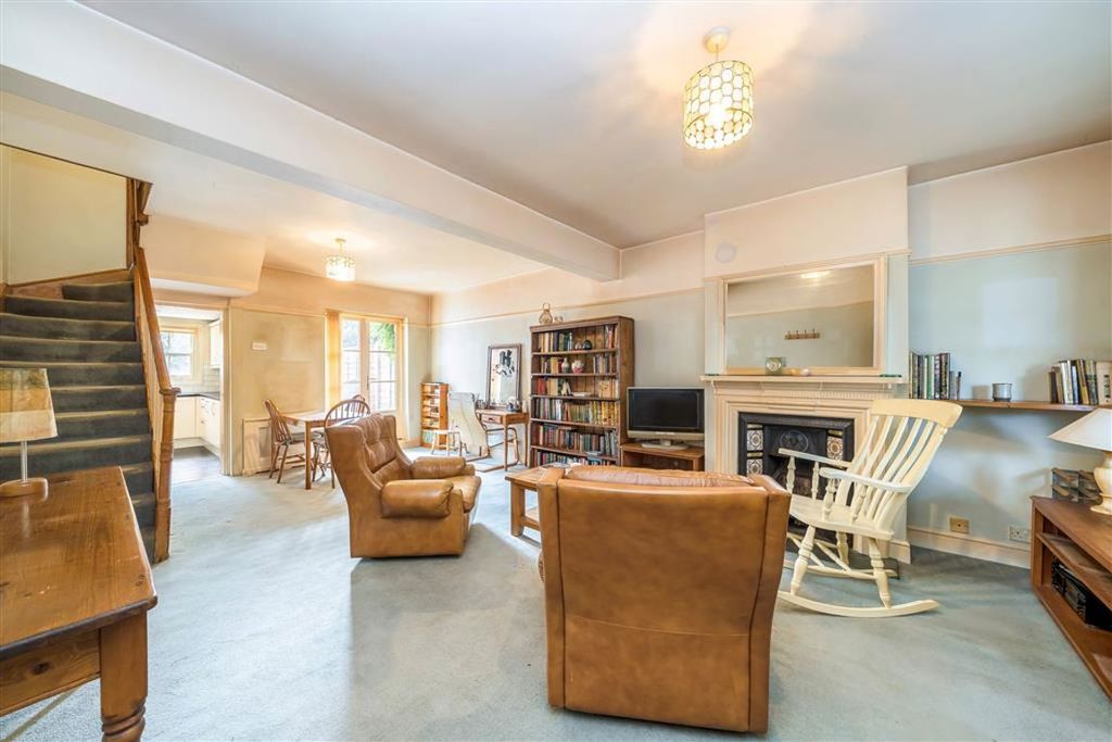 Property photo 2 of 7