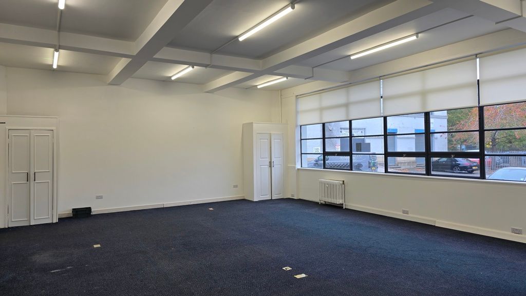 Property photo 3 of 5 Photo 8