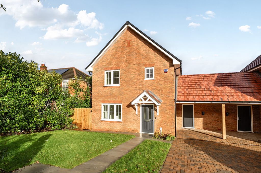 Property photo 1 of 14 1408243-3-698B0cc...