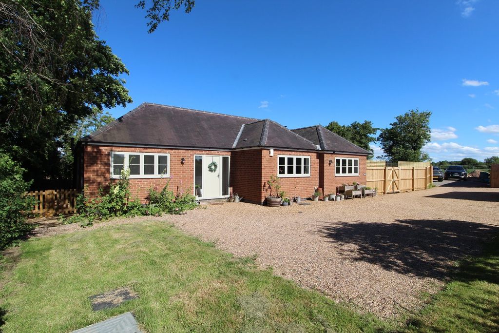 Property photo 2 of 26