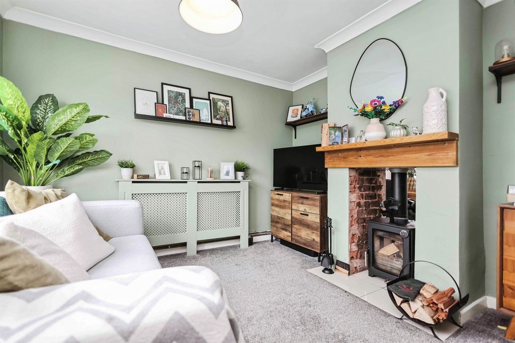 Property photo 3 of 19