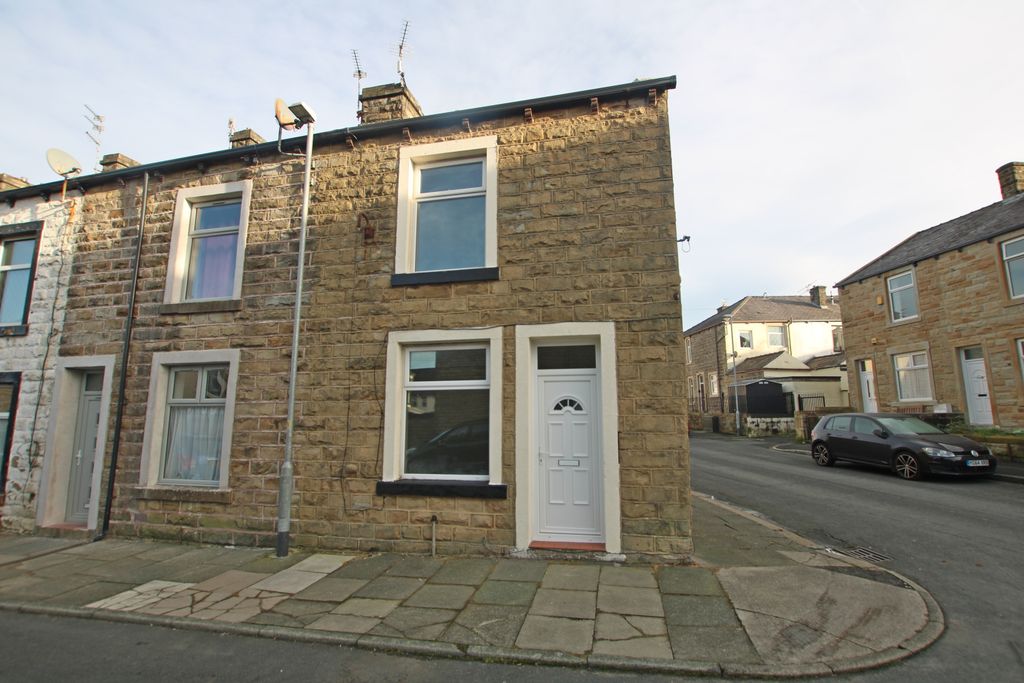 Property photo 1 of 9 1