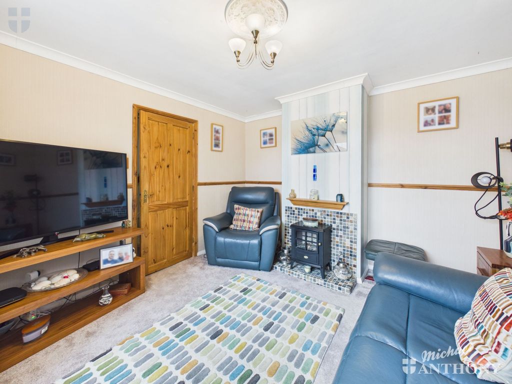 Property photo 3 of 12 Cam03852G0-Pr0626-Still004