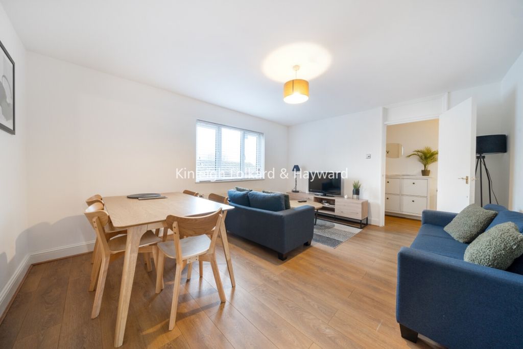 Property photo 1 of 14 Cbf244d5-2E98-4261-8