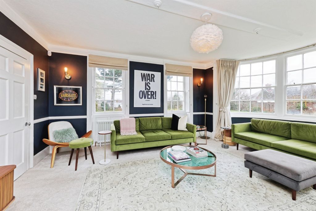 Property photo 3 of 34