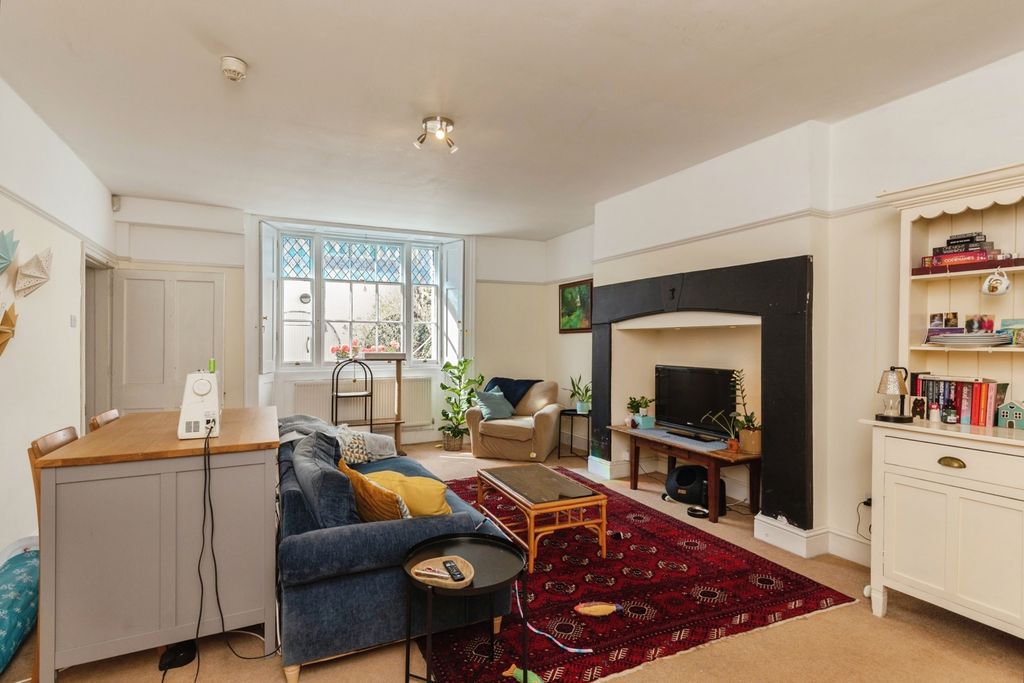 Property photo 3 of 11 Pbox-Img.Jpg