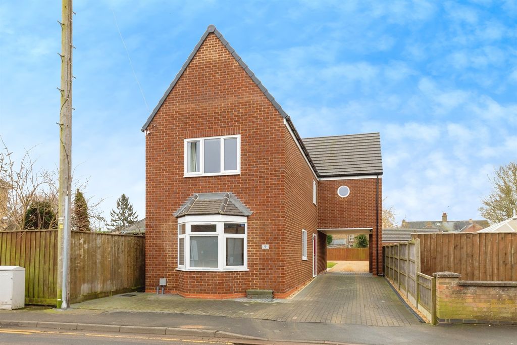 Property photo 1 of 21