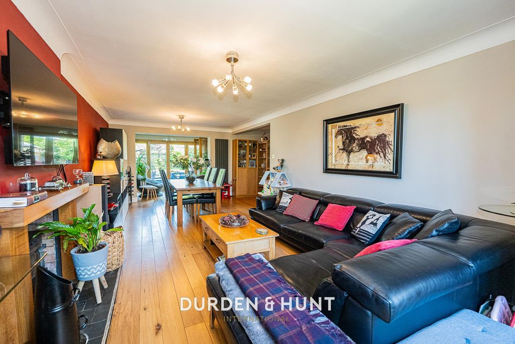 Property photo 3 of 40 Moreton-50.Jpg