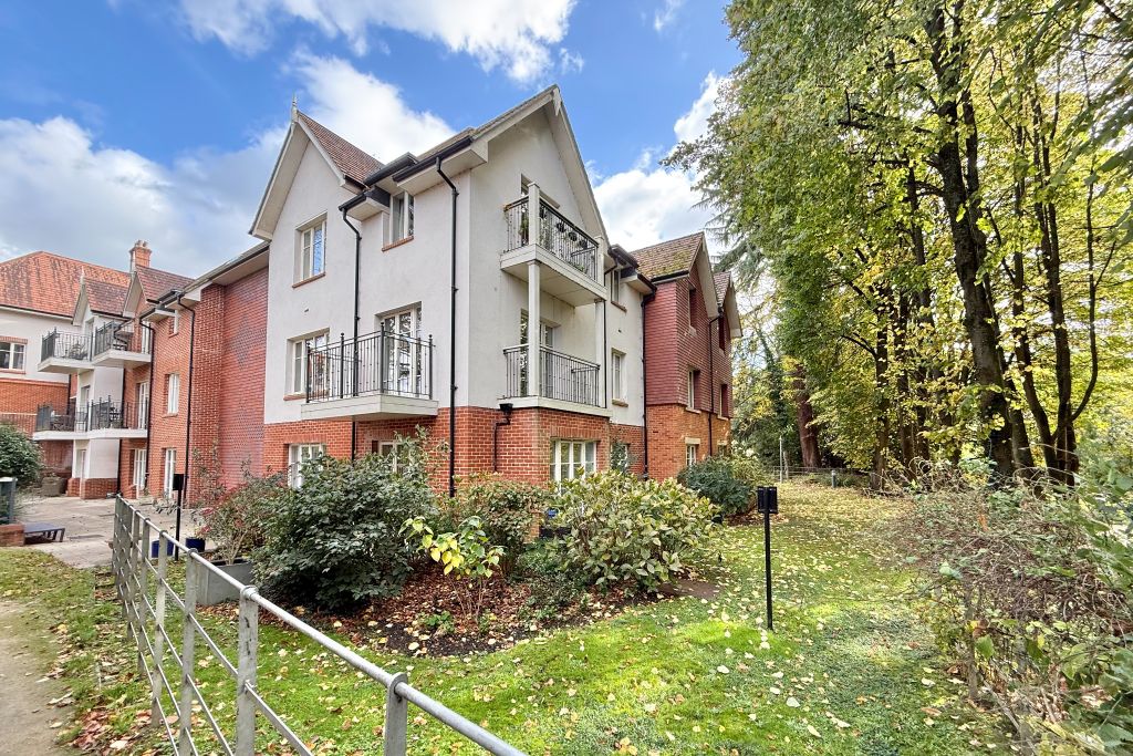 Property photo 1 of 17 Position