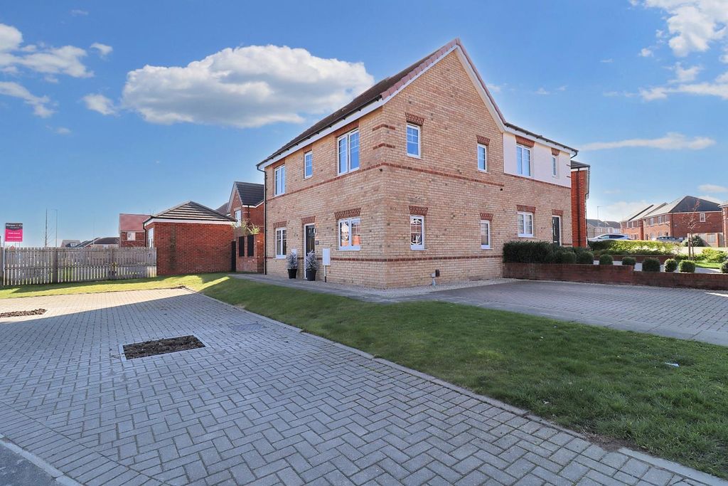 Property photo 1 of 25