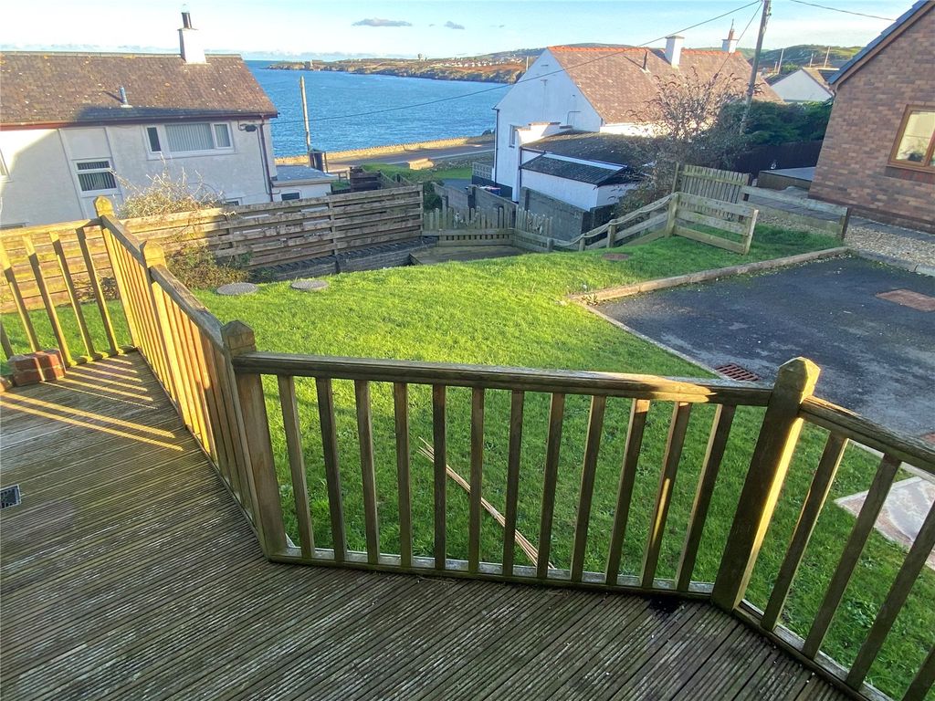 Property photo 2 of 22 Picture No. 15
