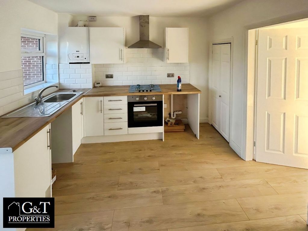 Property photo 3 of 9 Kitchen/Diner