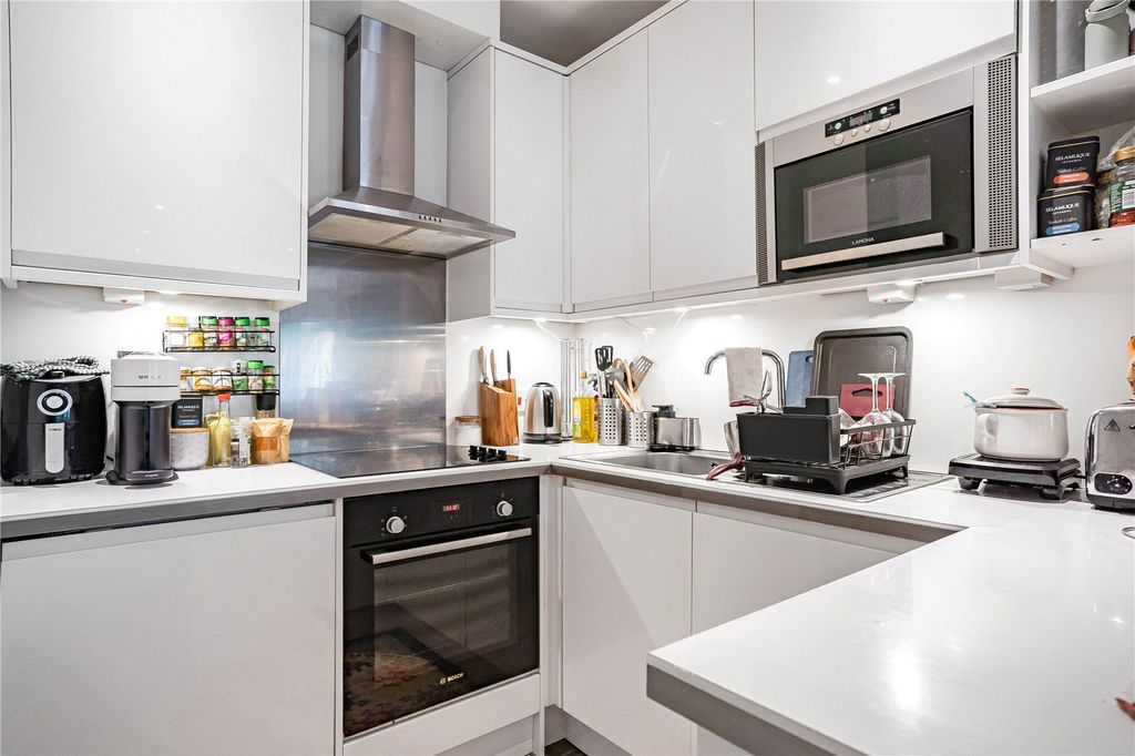 Property photo 3 of 23 Open Plan Kitchen