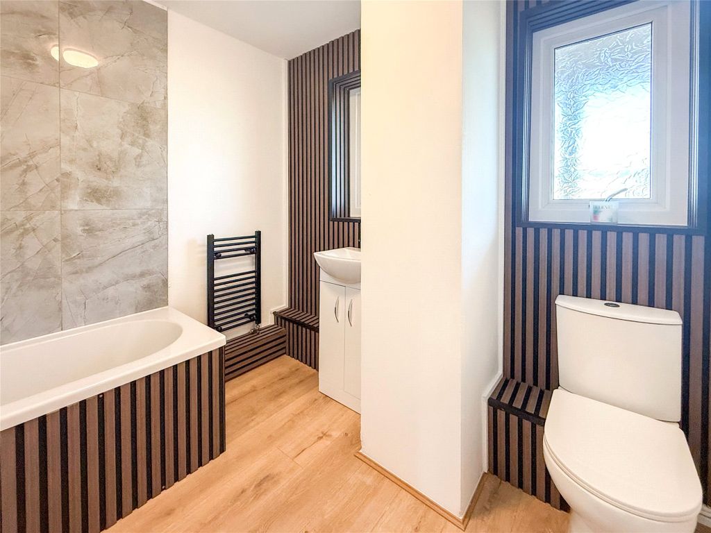 Property photo 3 of 14 Bathroom