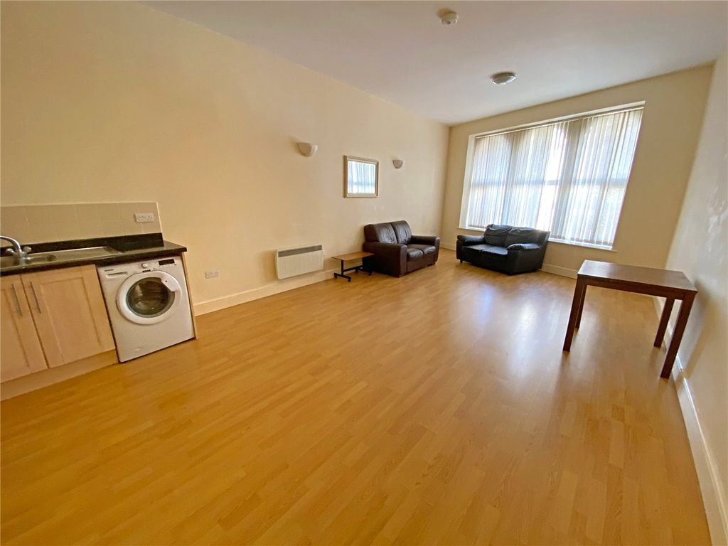 Property photo 2 of 10 Picture No. 11
