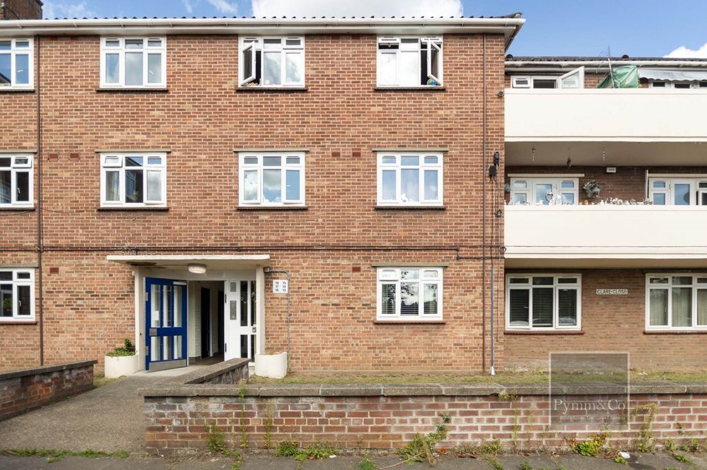 Property photo 1 of 8