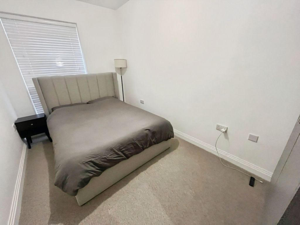 Property photo 3 of 5 Pbox-Img.Jpg