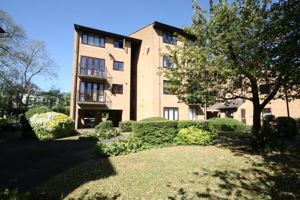 Property photo 1 of 6