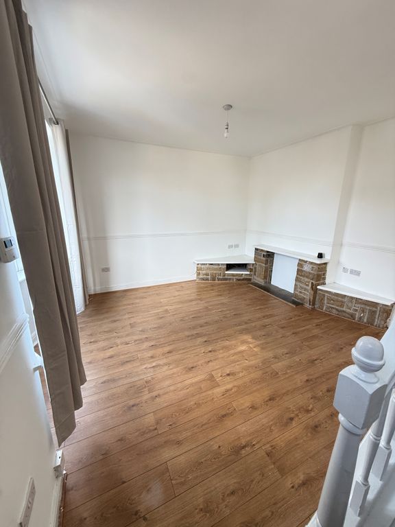 Property photo 2 of 11 Img_8815