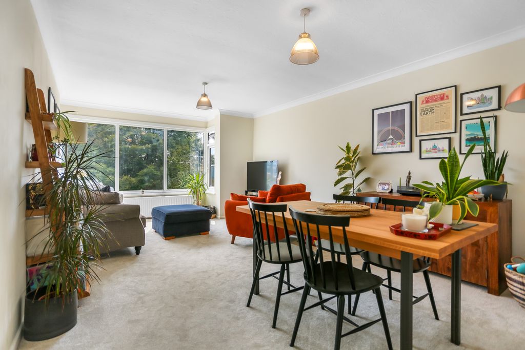 Property photo 2 of 13 296A03452