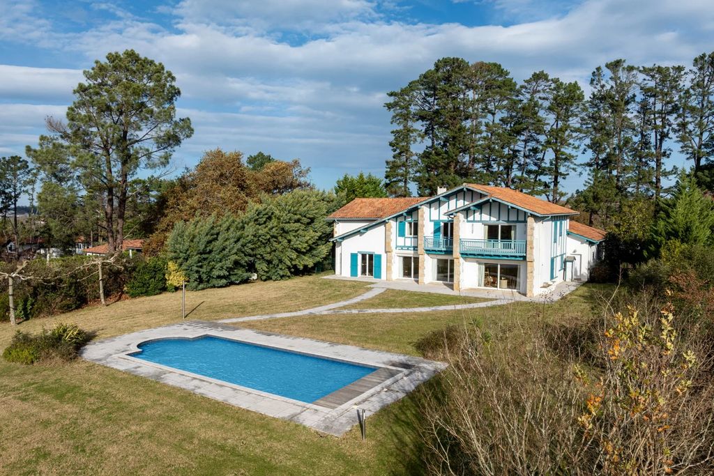 Property photo 1 of 23