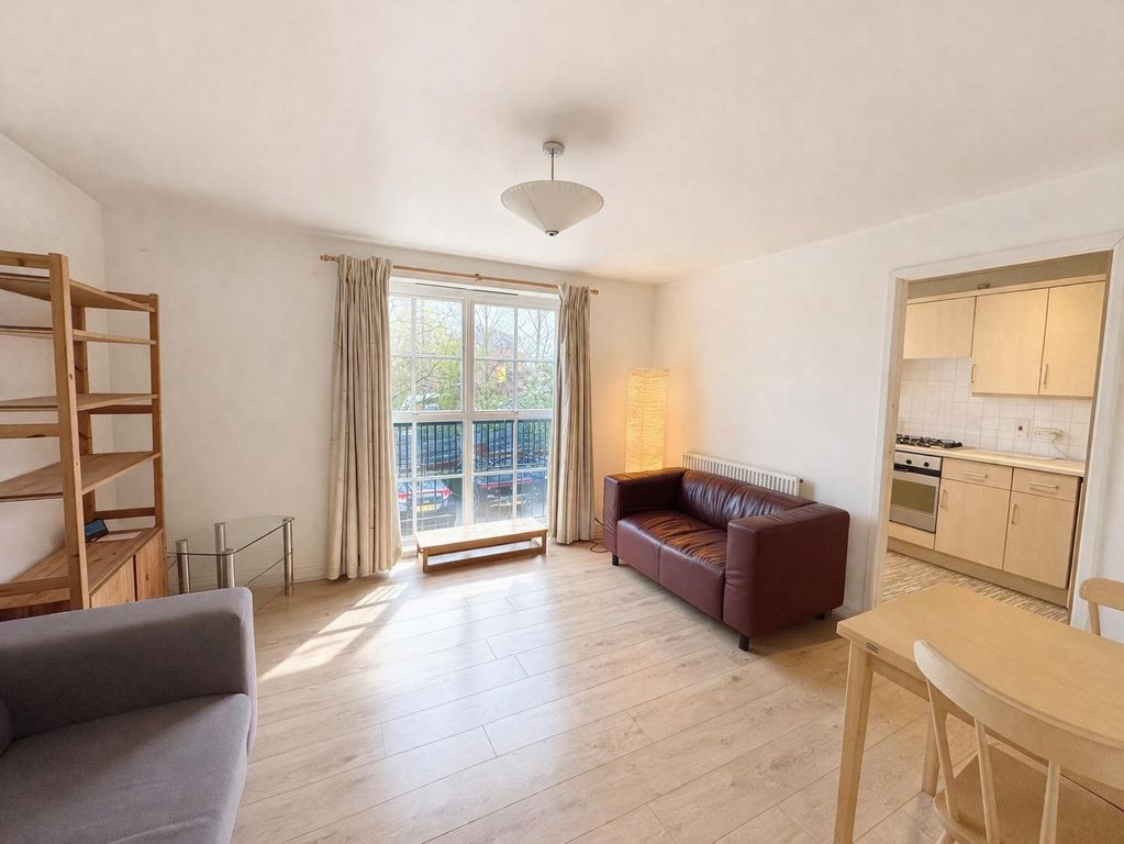 Property photo 2 of 12 Living Space