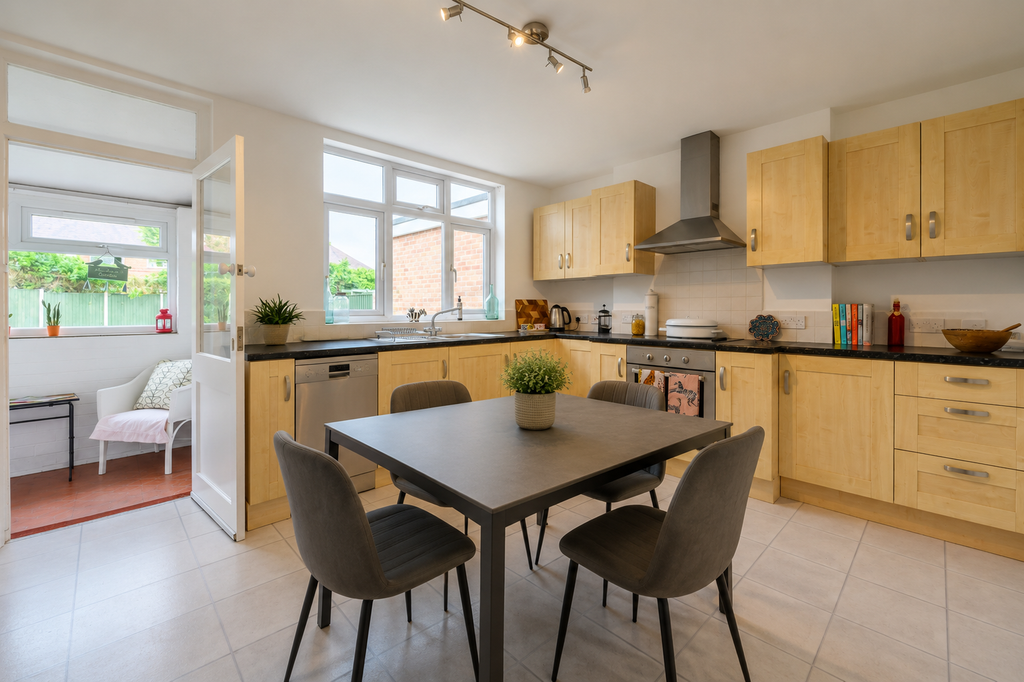 Property photo 2 of 19 Ai Kitchen Table &amp; Diswasher