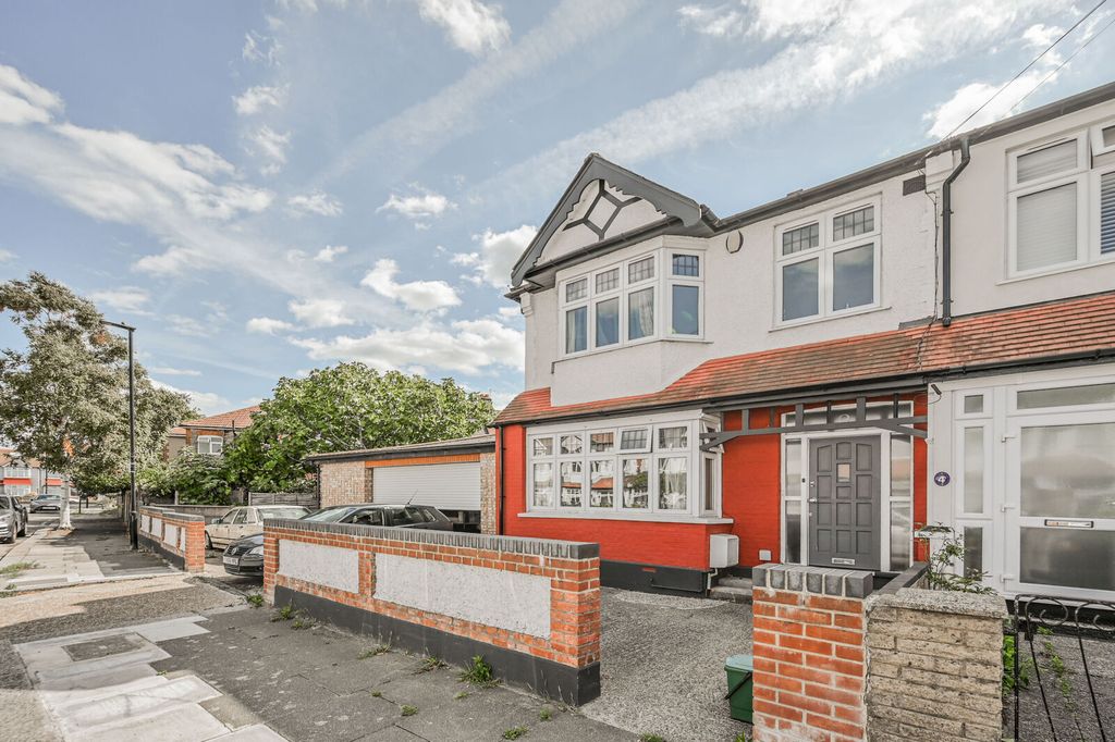 Property photo 1 of 19