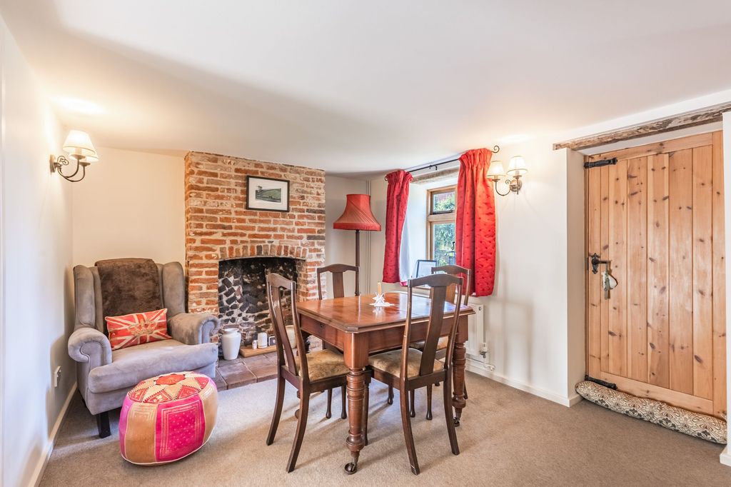Property photo 3 of 17