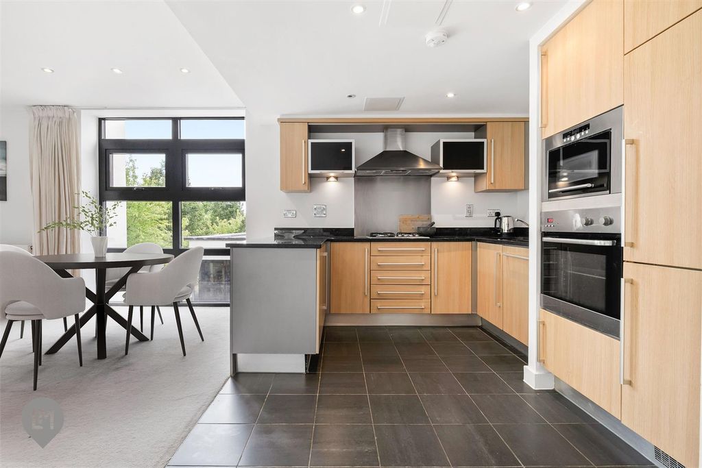 Property photo 3 of 9 Living/Dining/Kitchen