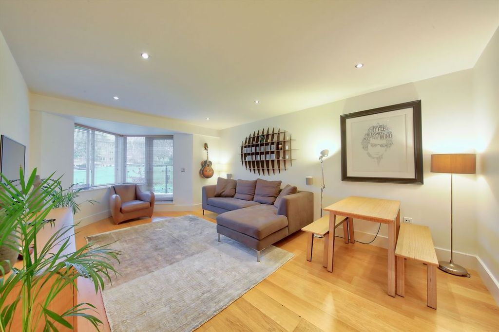 Property photo 3 of 11