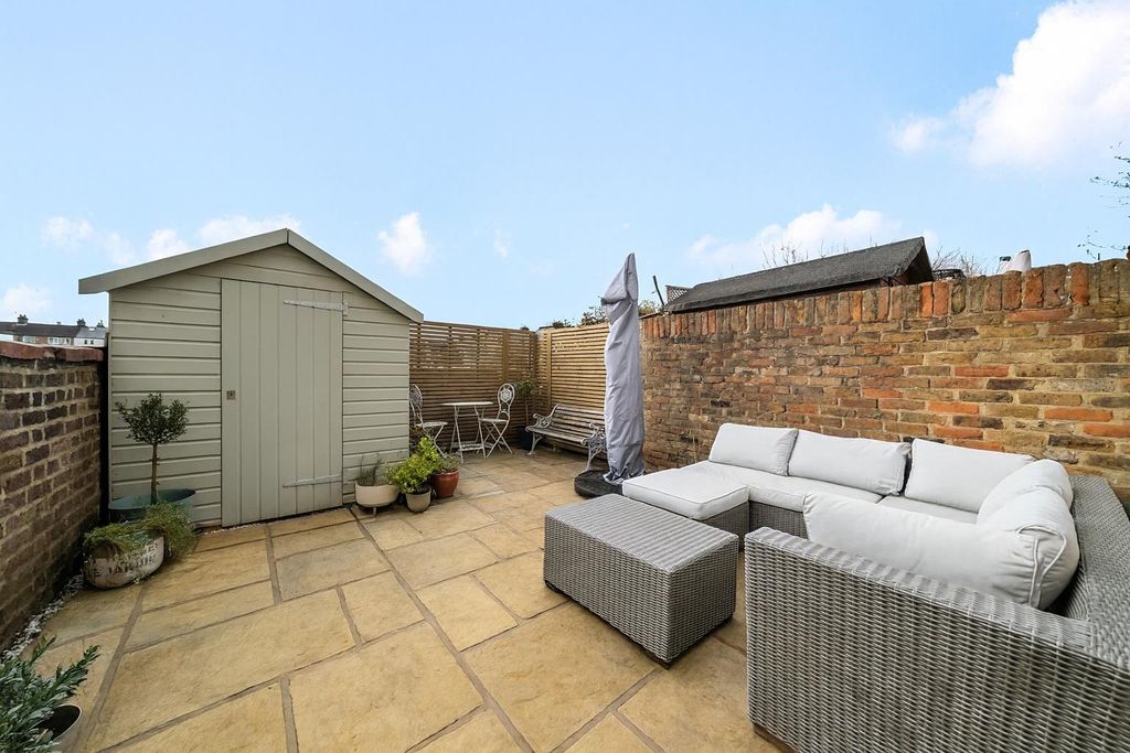 Property photo 3 of 19