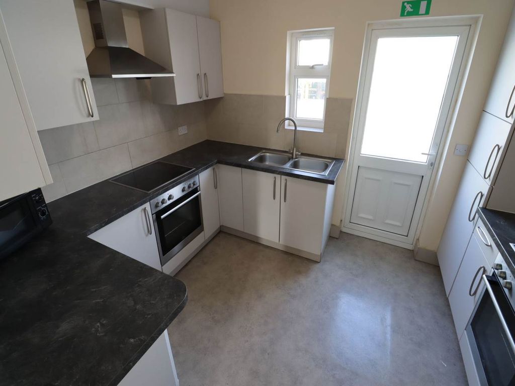 Property photo 2 of 8 6d7F041F-85Ae-4021-A303-76Be3Acfa12B