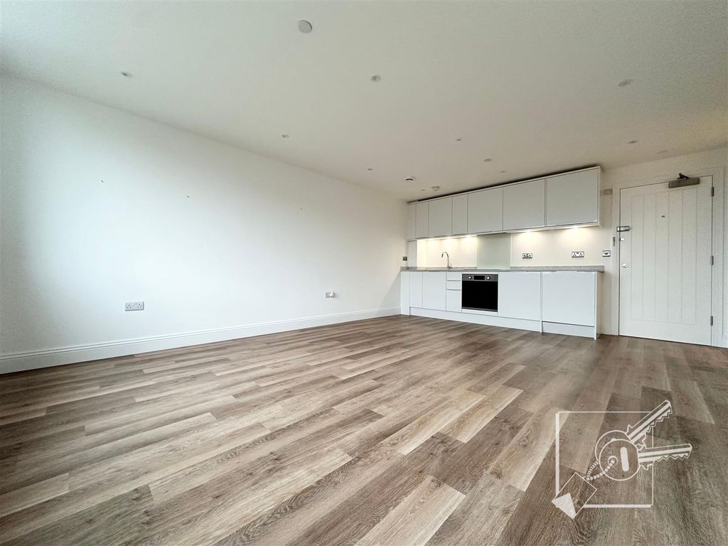 Property photo 3 of 18 Living Area/ Kitchen