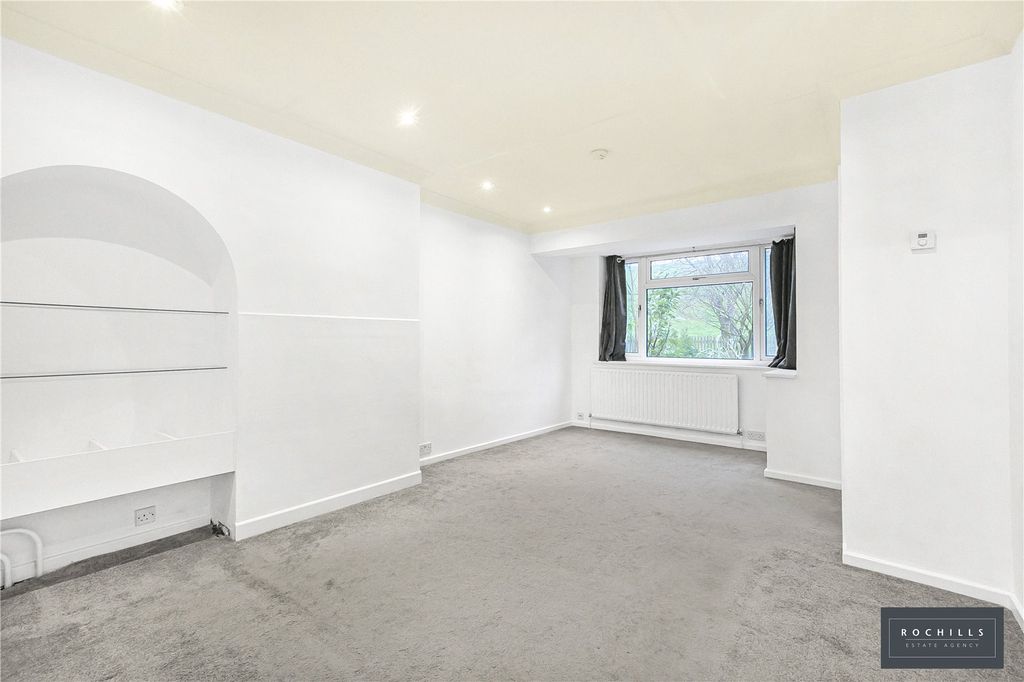 Property photo 2 of 11 Picture No. 10