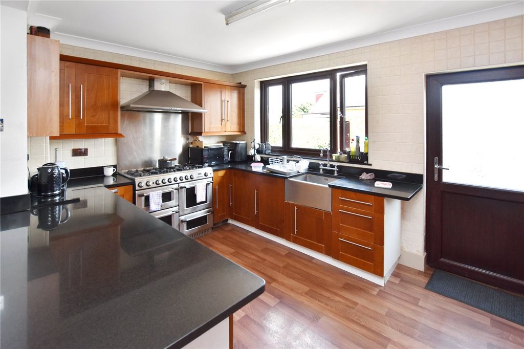 Property photo 3 of 14 Picture No. 07